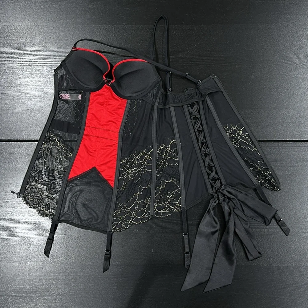 Victoria’s Secret Red and Black Lingerie Corset with Lace-Up Back - 34B - Picture 4 of 8
